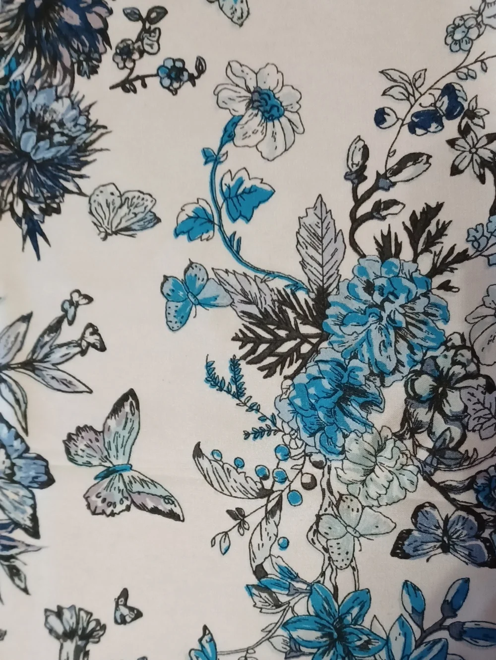 Floral and Butterfly Print Satin Square Scarf Blue White Cottagecore Boho 27×27